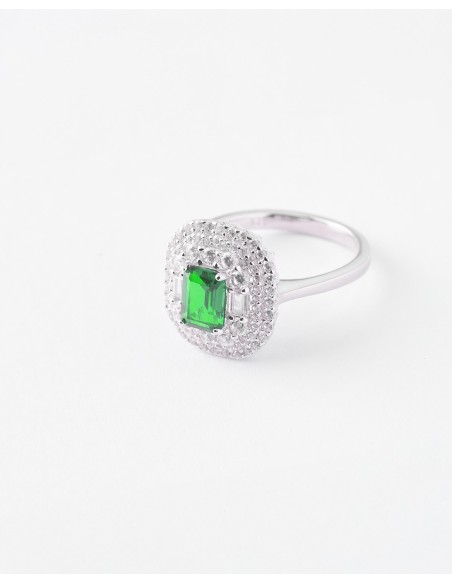 Anillo Circonita Esmeralda Central 7x5mm Triple Halo Circonitas Blancas Plata  Malizzia