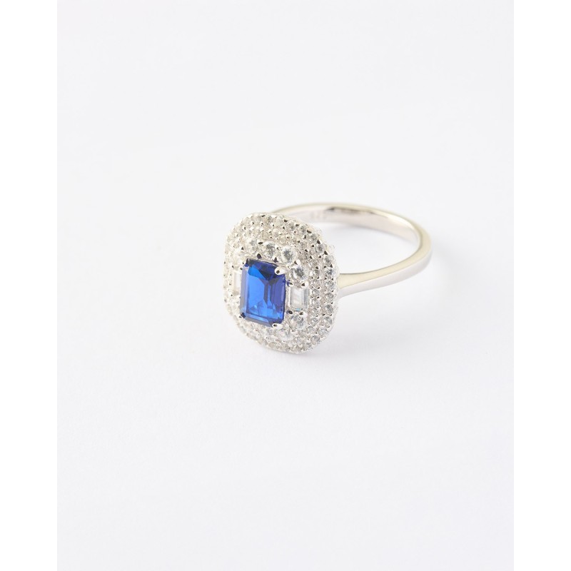 ANILLO CIRCONITA ZAFIRO CENTRAL 7X5MM TRIPLE HALO CIRCONITAS BLANCAS  Malizzia