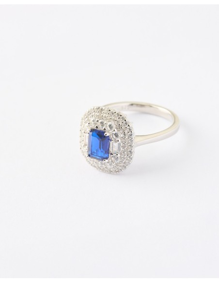 ANILLO CIRCONITA ZAFIRO CENTRAL 7X5MM TRIPLE HALO CIRCONITAS BLANCAS  Malizzia